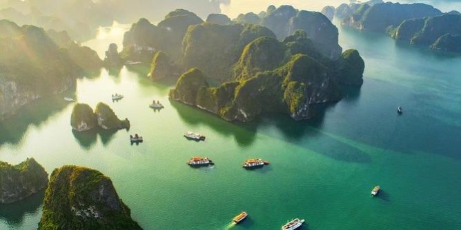 ha long bay vietnam
